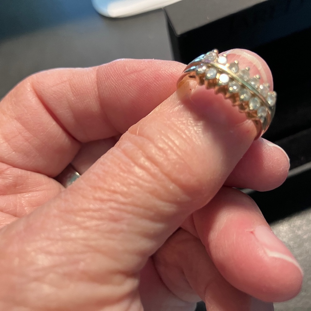 Diamond Band in 14K gold